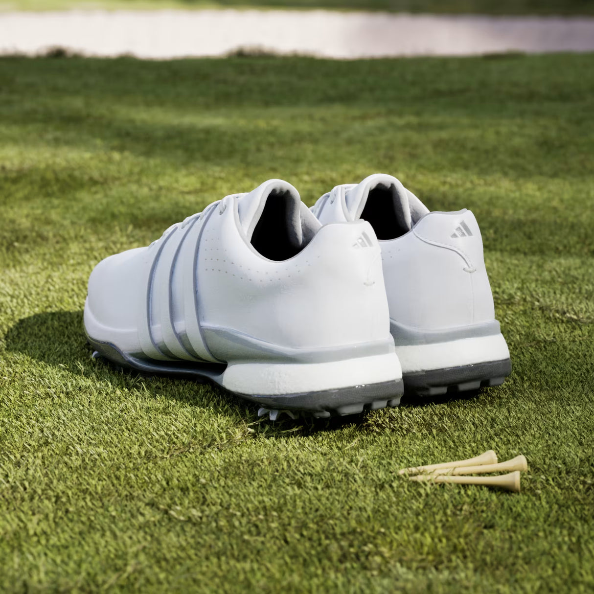 ZAPATO ADIDAS TOUR 360 BLANCO / GRIS